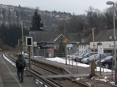 Bahnhof 323113.jpg