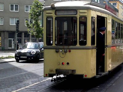 Strassenbahnbeiwagen 907272.jpg