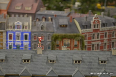 10_Weihnachtsfrau_Miniatur_Wunderland_Hamburg.jpg