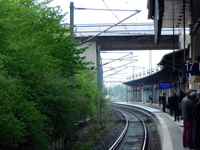 Brücke über Bahnhof 751987.JPG