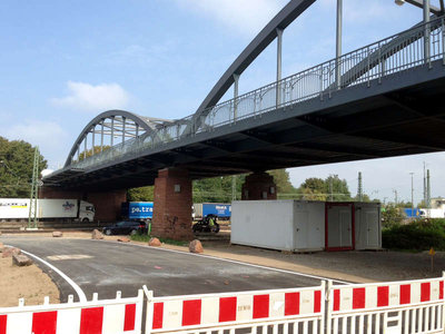 Bogenbrücke 123456.JPG