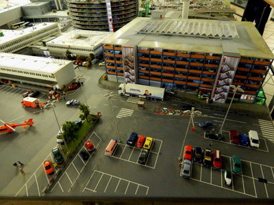 Rettungseinsatz am Flughafen.JPG