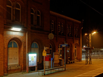 Bahnhof mit Beleuchtung.jpg