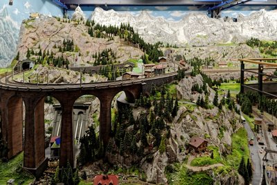 Bild 4 - Miniatur Wunderland - Belichtung Kontrast und Farbgebung verbessert.jpg