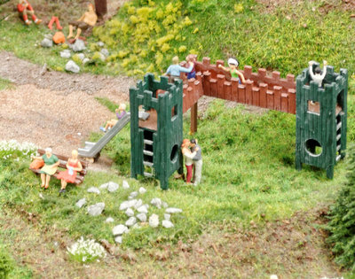 Knuffingen Brücke 10 Unterwassen Spielplatz.jpg