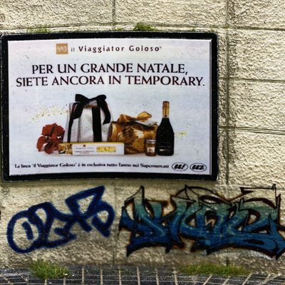 Werbung und Grafitti.jpg