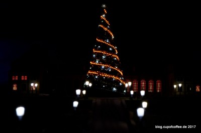 Miniatur_Wunderland_Schloss_Knuffingen_03_Weihnachtsbaum_2017.jpg