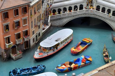 Miniatur Wunderland Streetart Venice (11).jpg