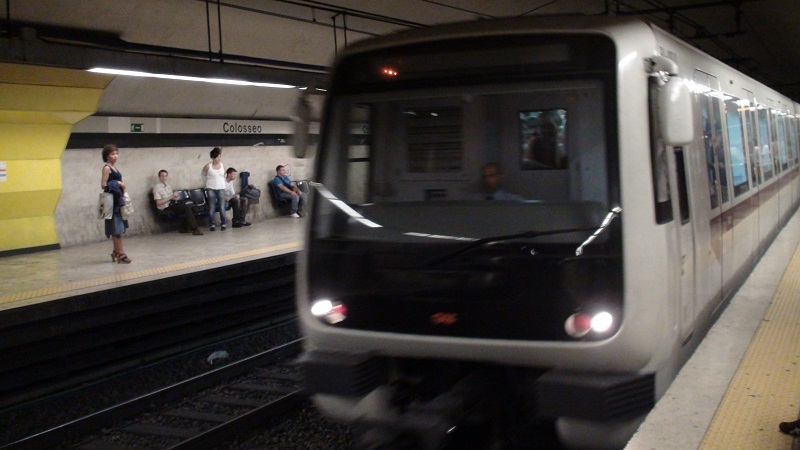 U-BahnColosseo.JPG
