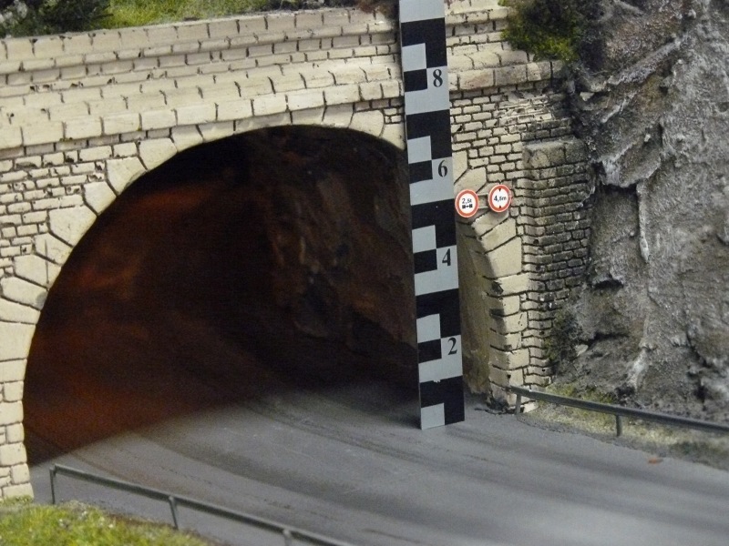 Tunnel_KN_01.jpg