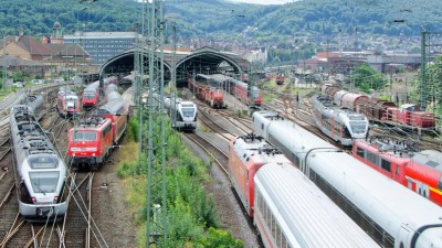 Bahnorama Reißverschlusssystem Hagen Hbf.jpg