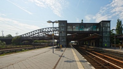 Berlin Bahnhof Bornholmer Brücke.jpg