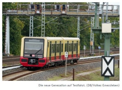 BR483_484 S_Bahn Hamburg_VolkerEmersleben.jpg