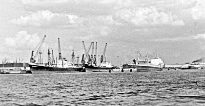 1024-HH-Hafen1973-4-bes.jpg