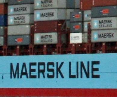 2009-08-01_Hamburg_Hafen_Maersk_Tukang.JPG