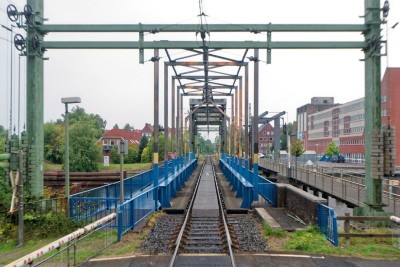 Eisenbahnbrücke Emden - Alter Binnenhafen.jpg