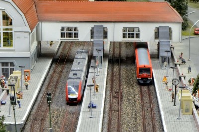 Miniatur Wunderland S-Bahn BR 474 (1).jpg