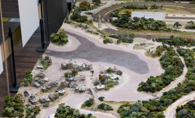 Dorf und Eisenbahn.jpg