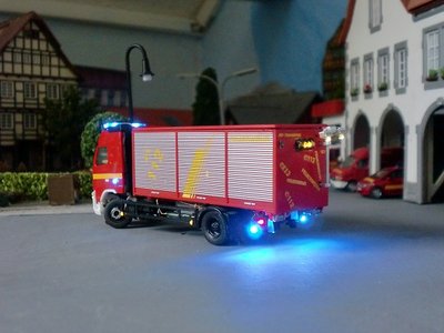 Feuerwehr2.jpg (97.66 KiB) 1326 mal betrachtet Feuerwehr2.jpg