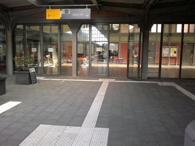 Bahnhof 107532.jpg