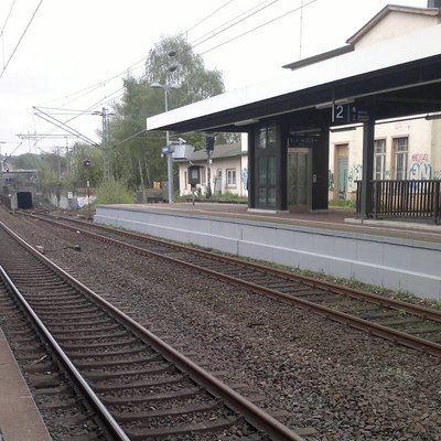 Bahnhof Brücke Tunnel 123.jpg