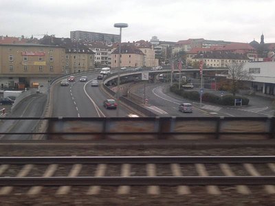 Brücke über viel Strasse.jpg