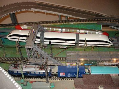 Transrapid_H0_sized.jpg