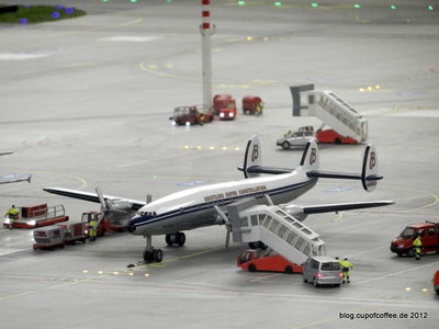 36_MiWuLa_Airport_Superconstellation.jpg